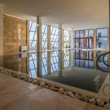 комплекс каталина Хотел 3*