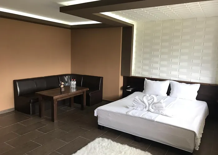 Complex Katalina تسيغوف تشارك